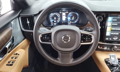 S90