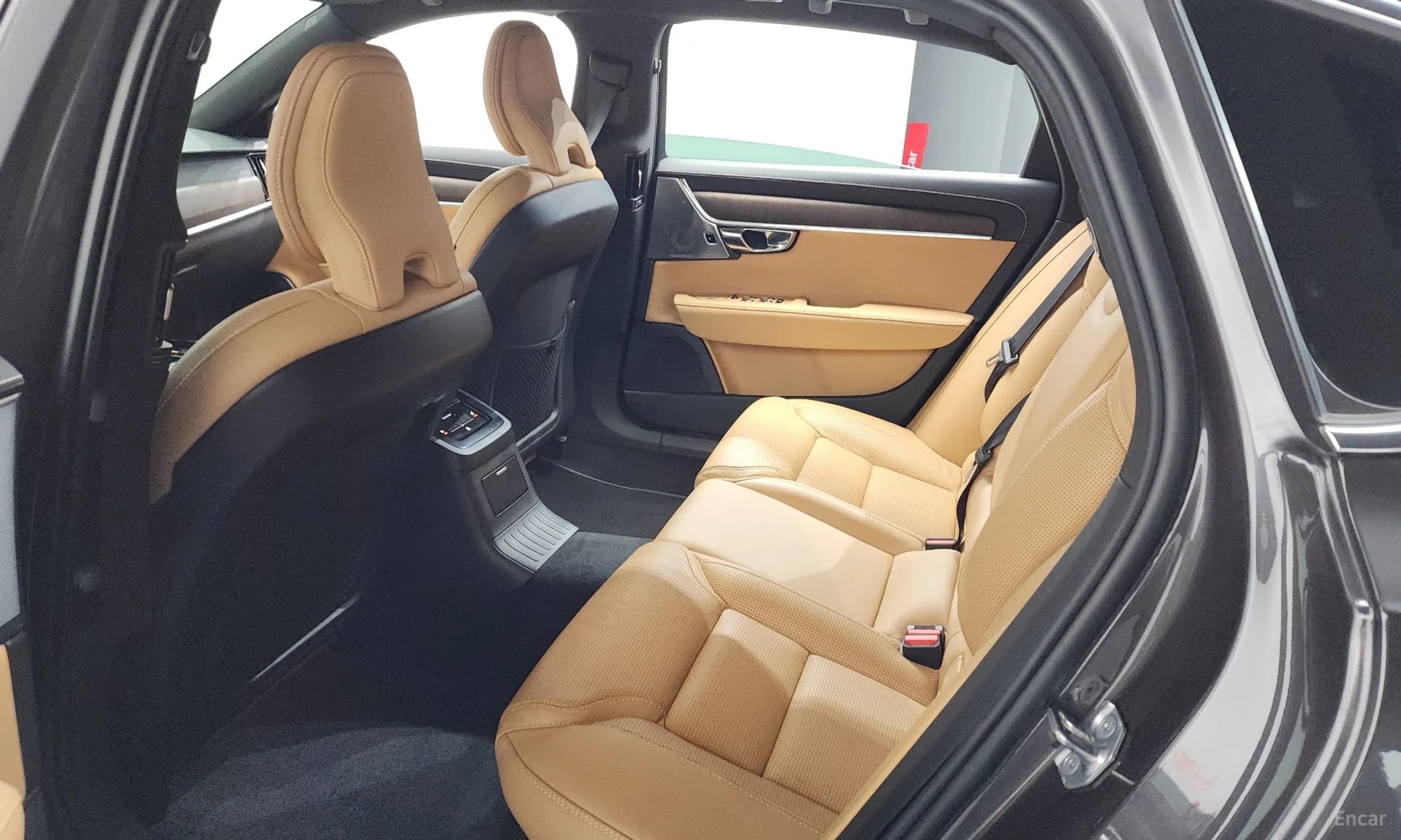 S90
