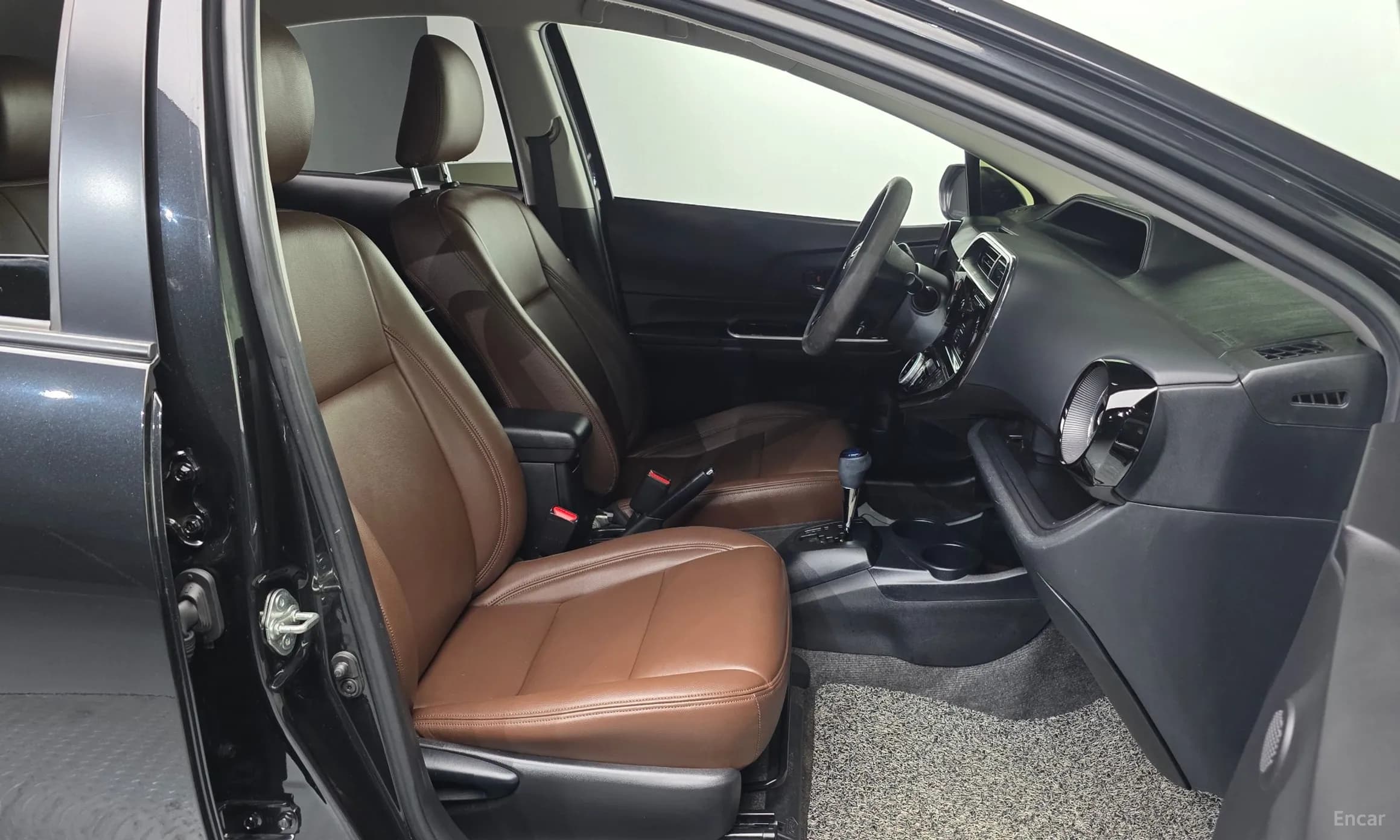 Prius C