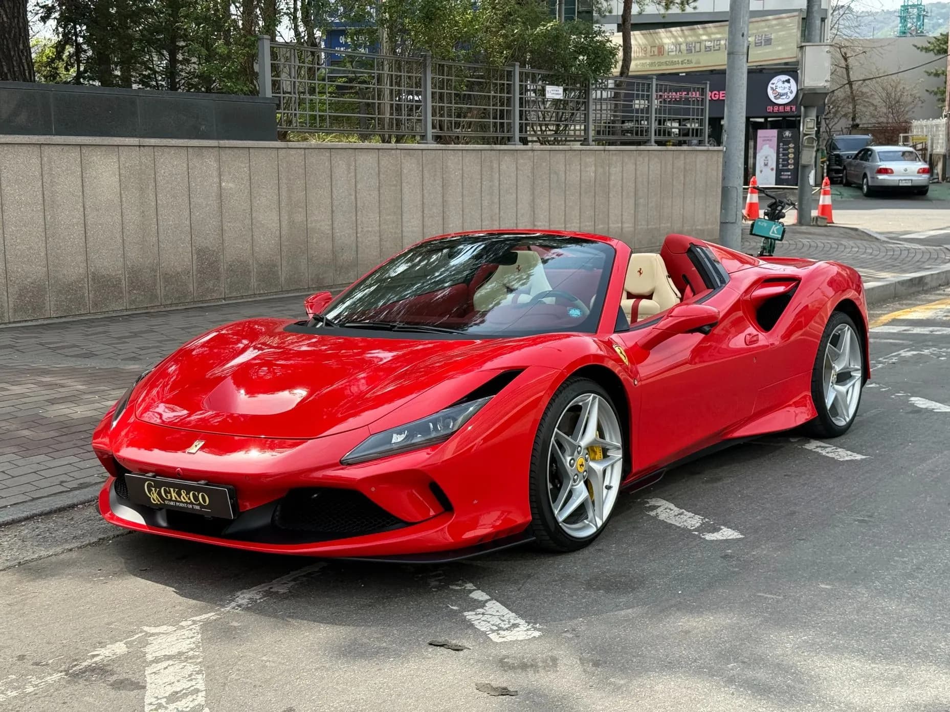 F8 Spider