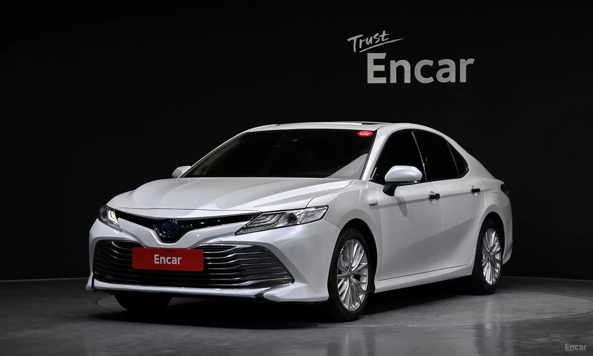 Camry (XV70)