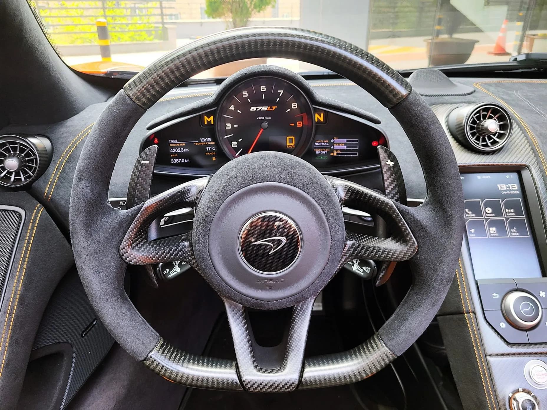 675LT