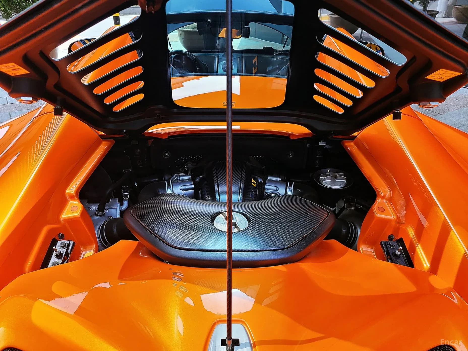 675LT