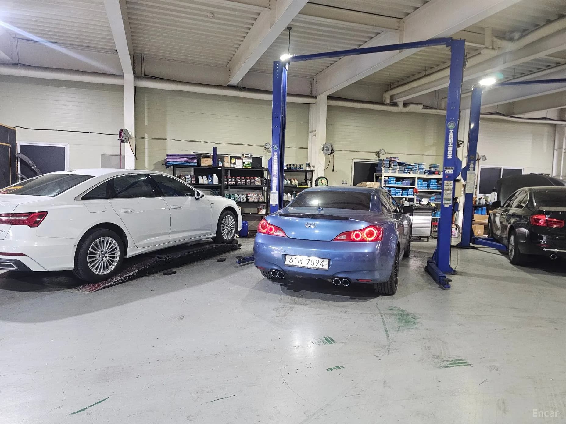G37