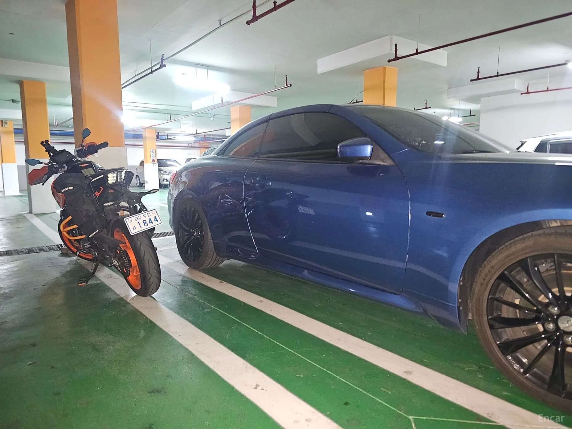G37