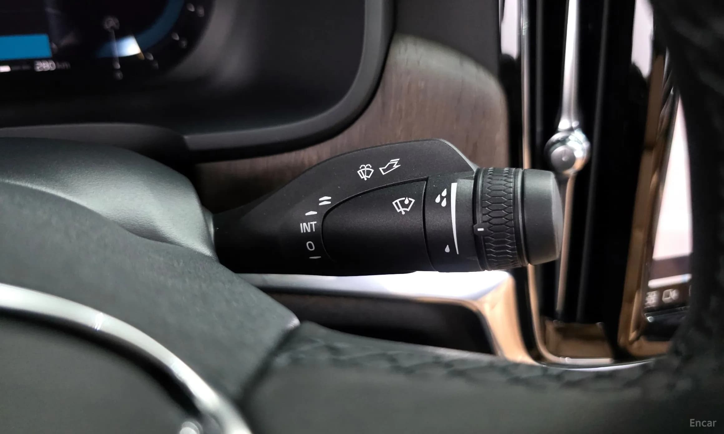 S90