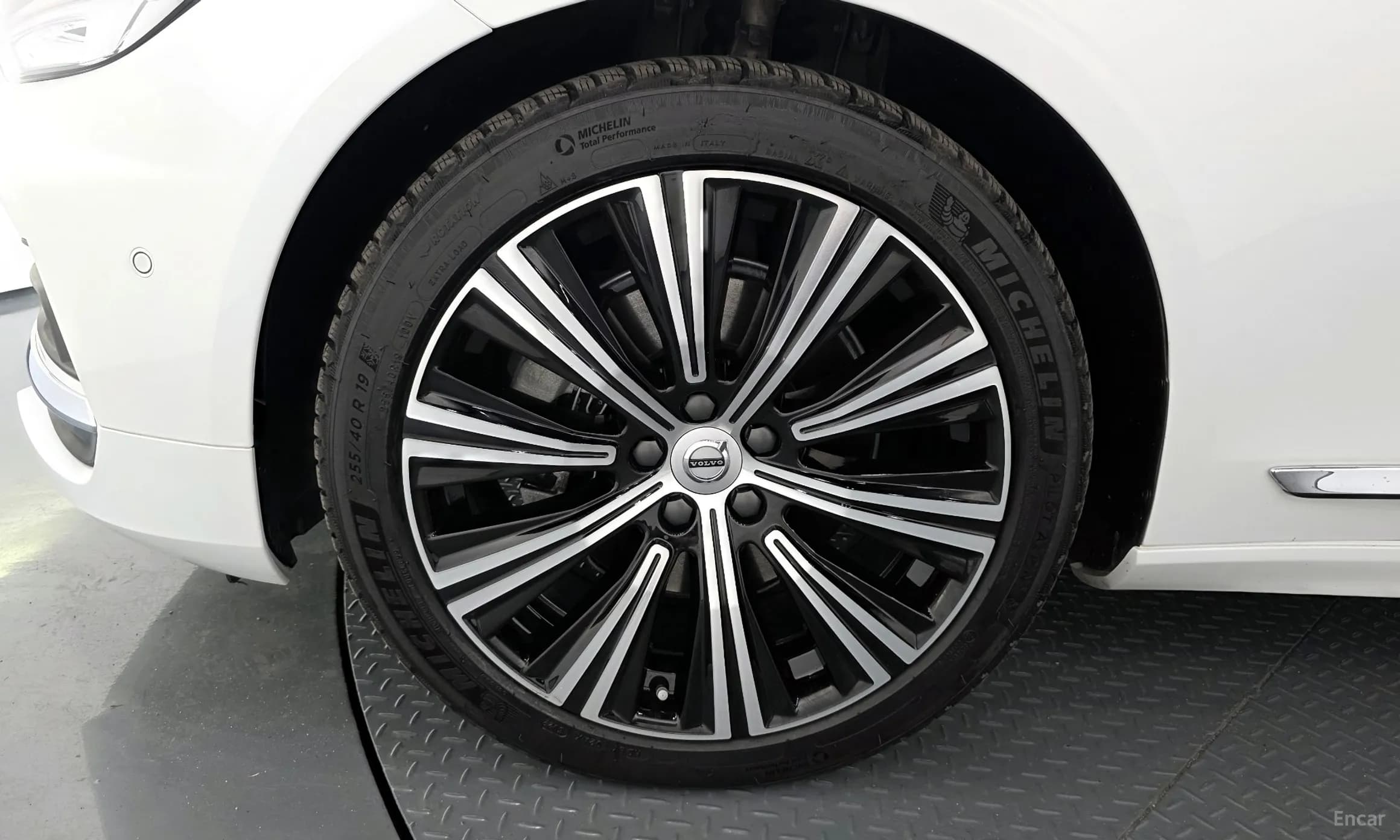 S90