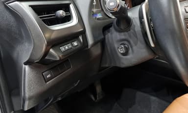 UX300e