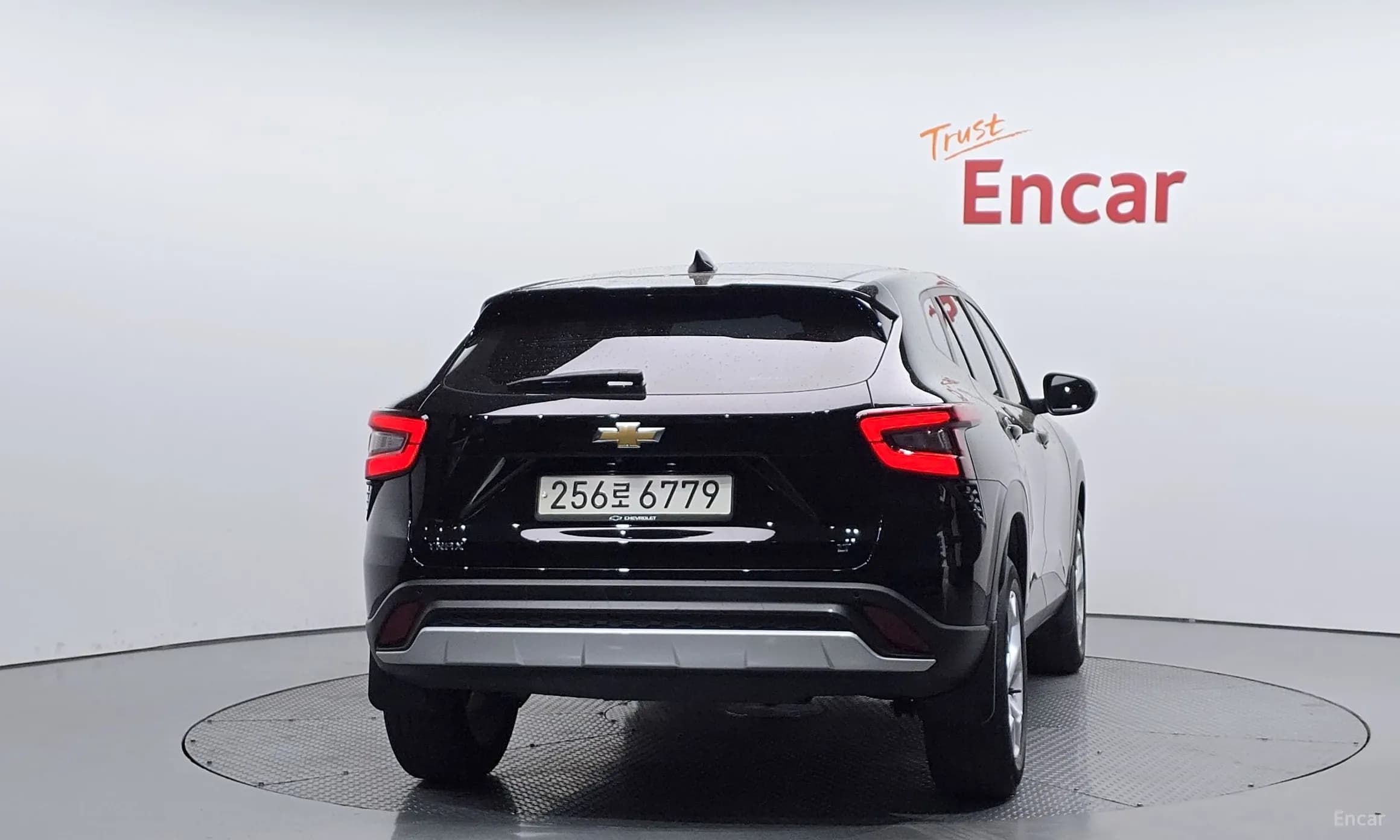 Trax Crossover