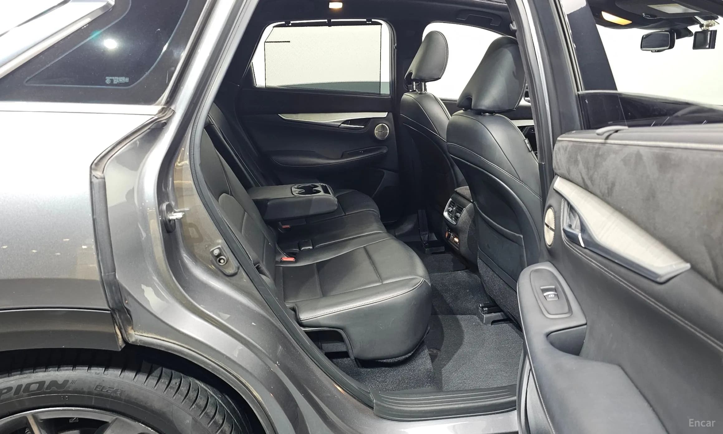 QX50 (P71A)
