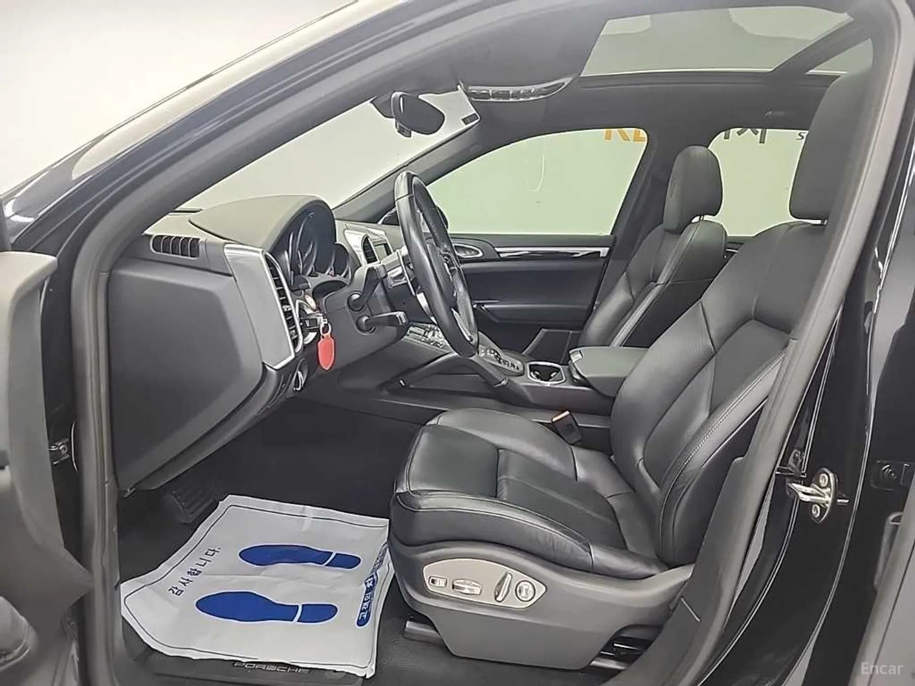 New Cayenne