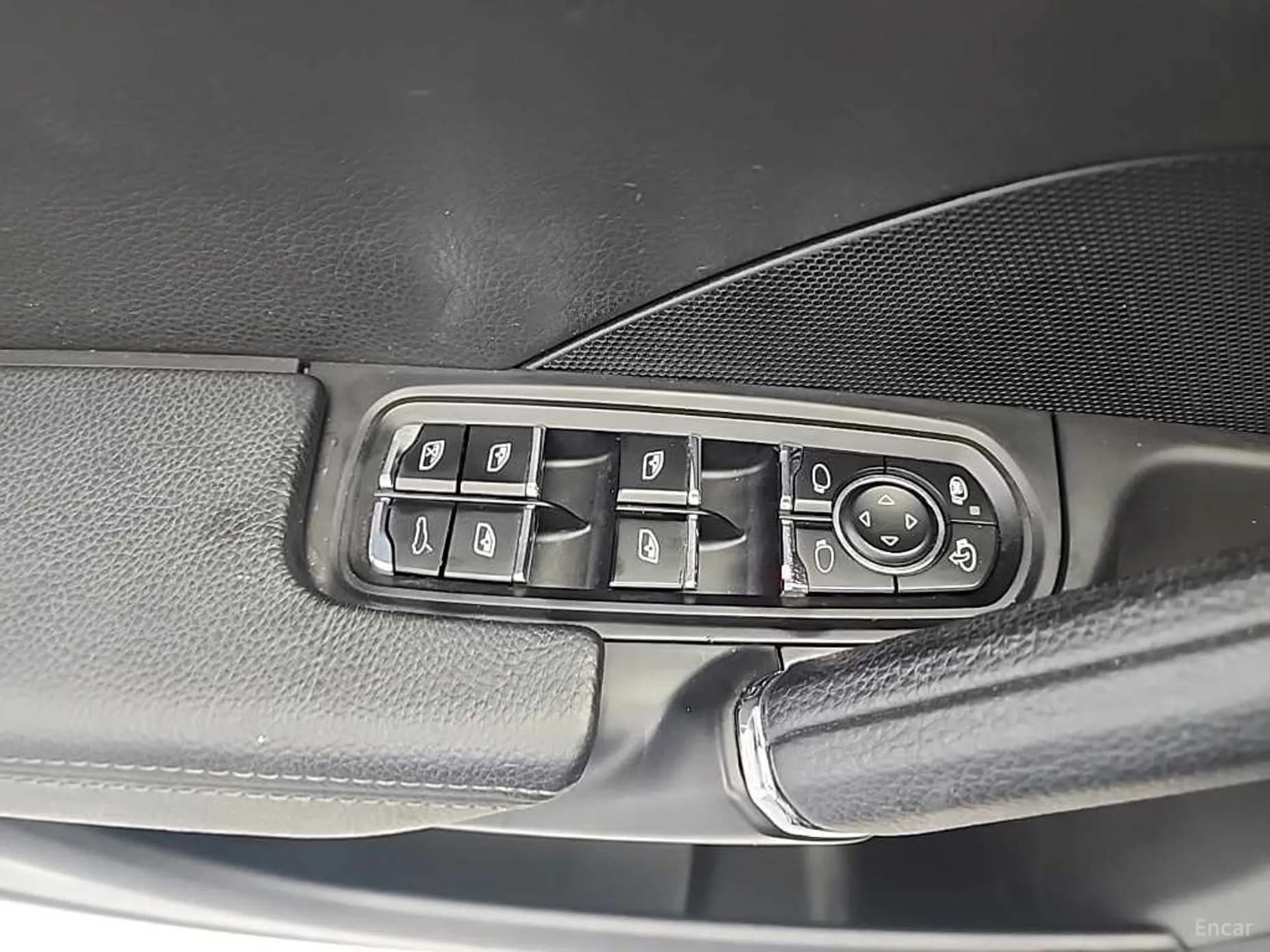 New Cayenne