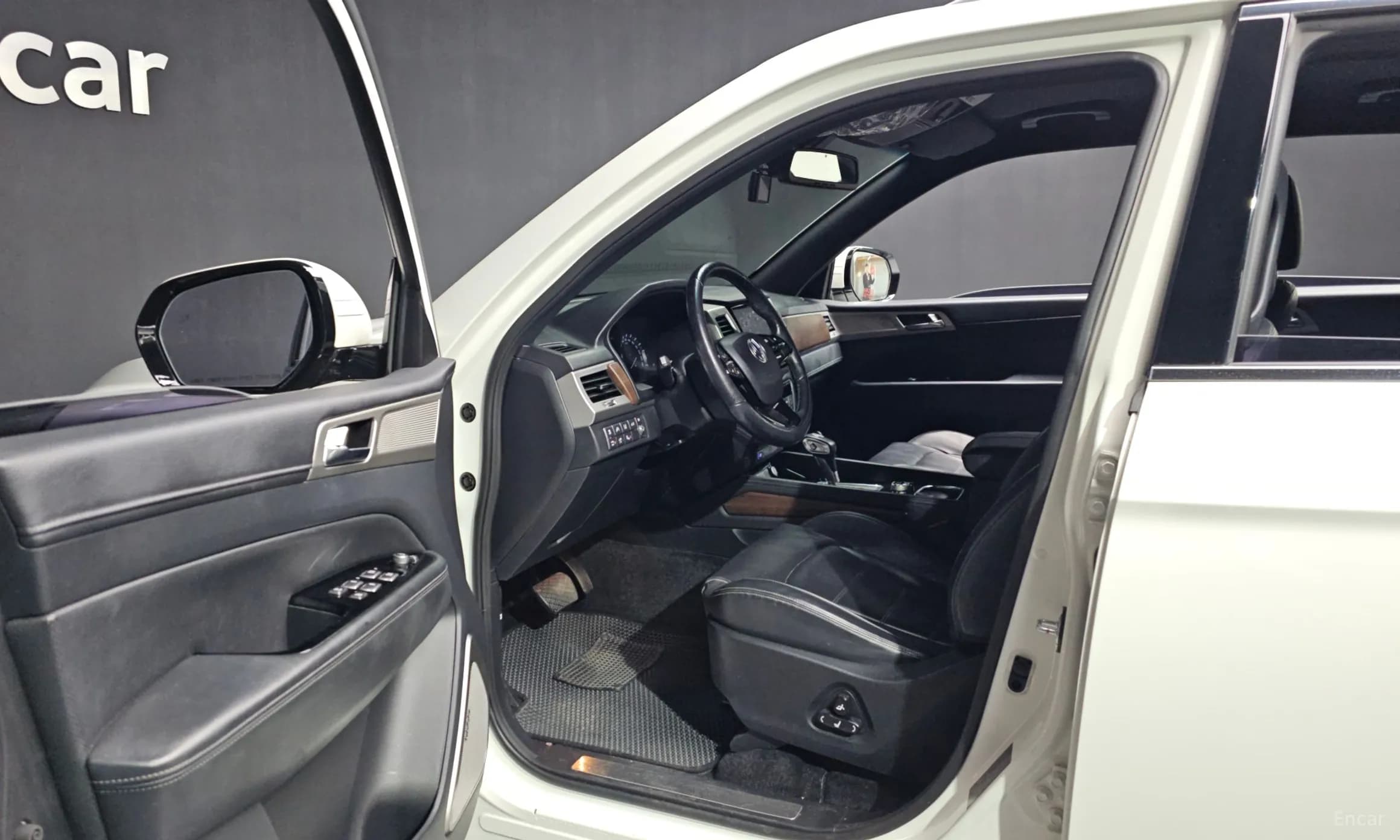G4 Rexton