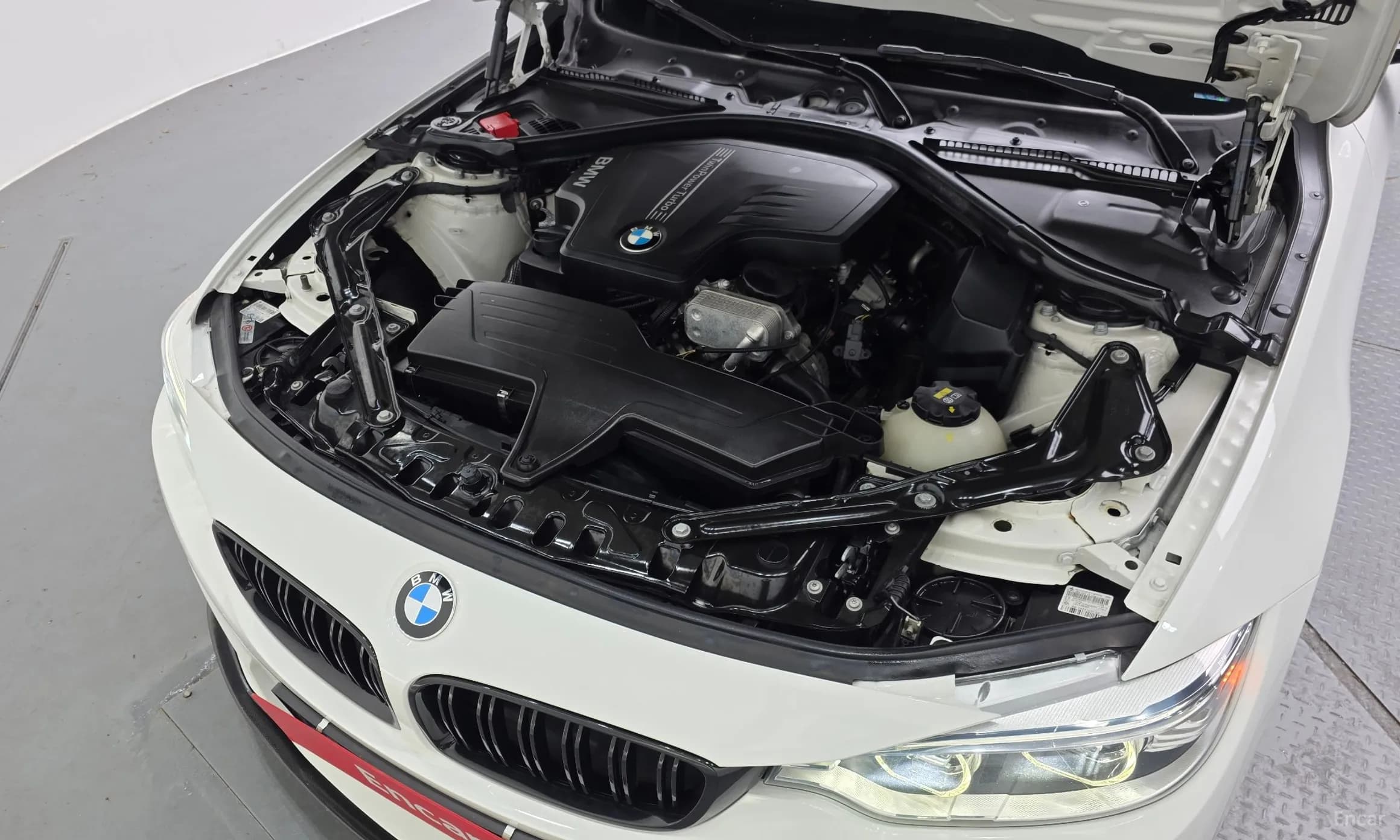 Series 4 (F32)