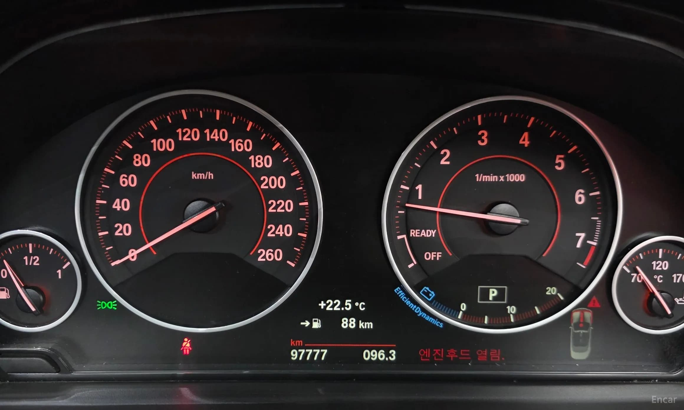 Series 4 (F32)