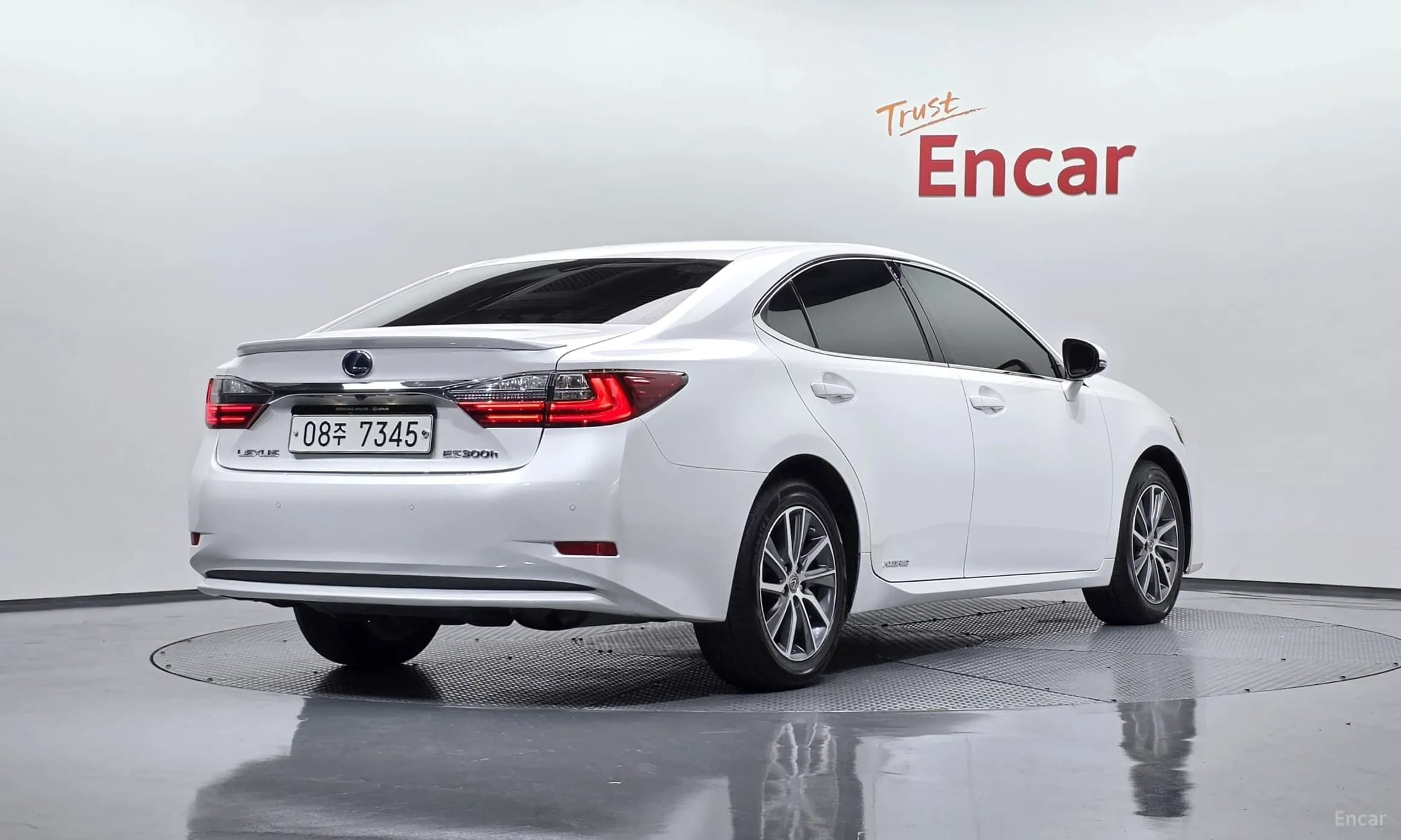 New ES300h