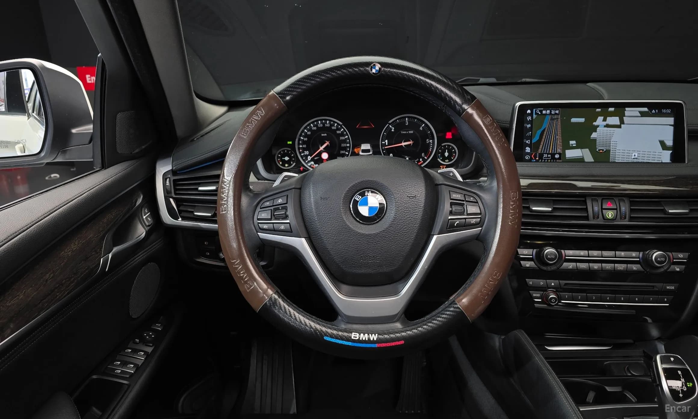 X6 (F16)