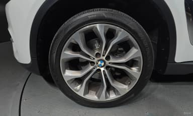 X6 (F16)