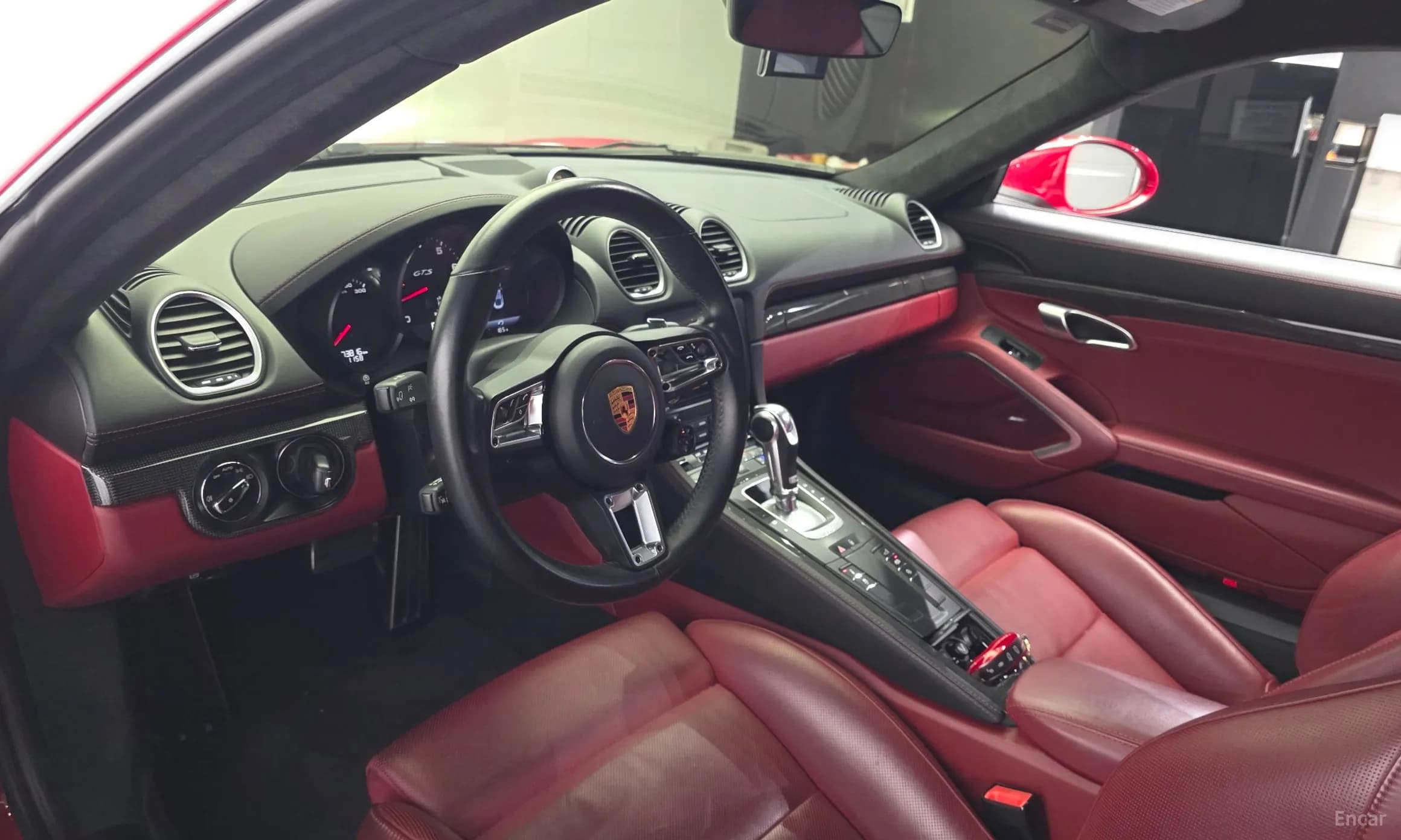 718 Cayman