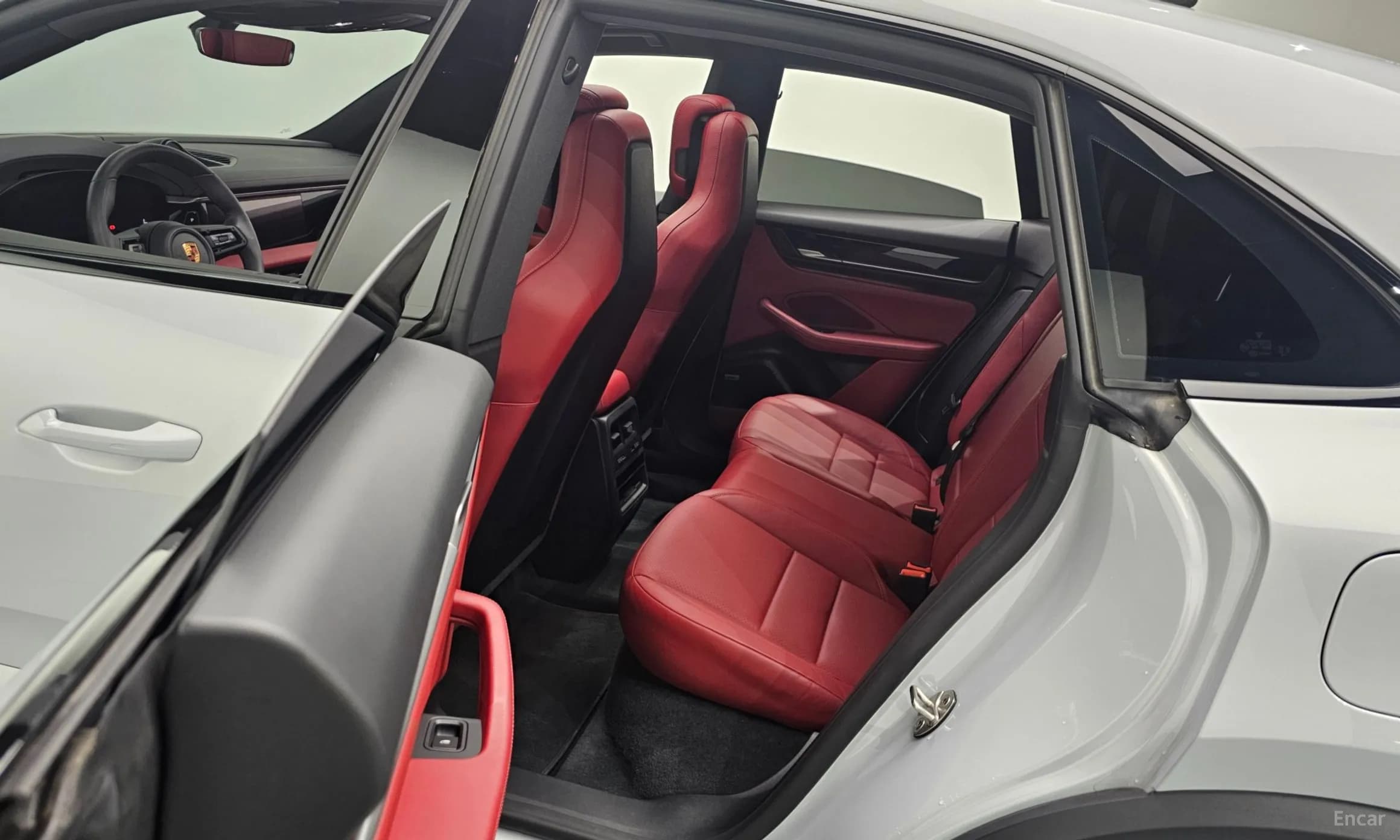 Macan EV