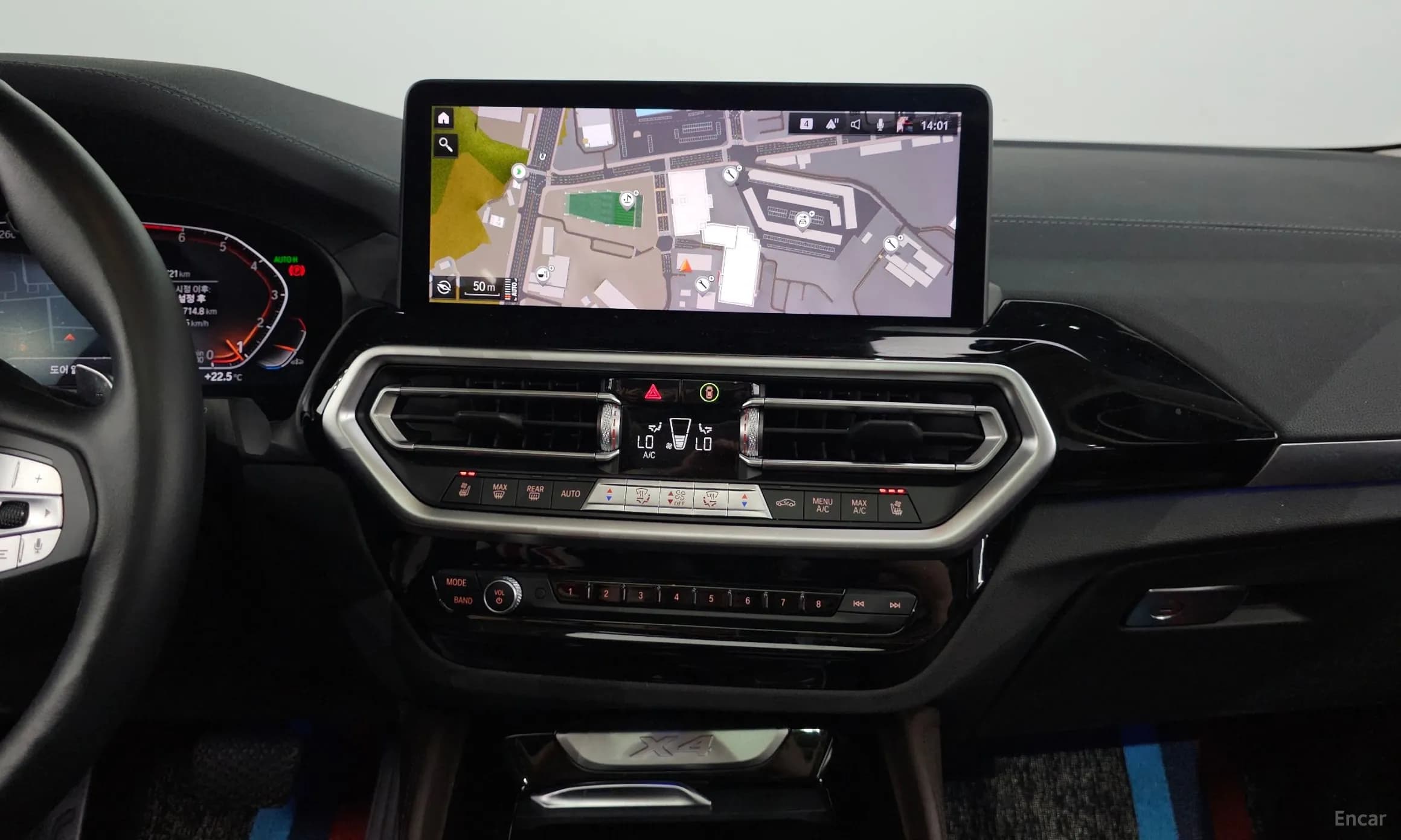 X4 (G02)