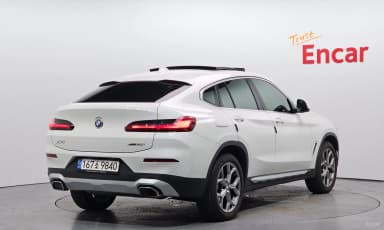 X4 (G02)