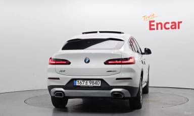 X4 (G02)