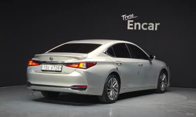 ES300h 7th Generation