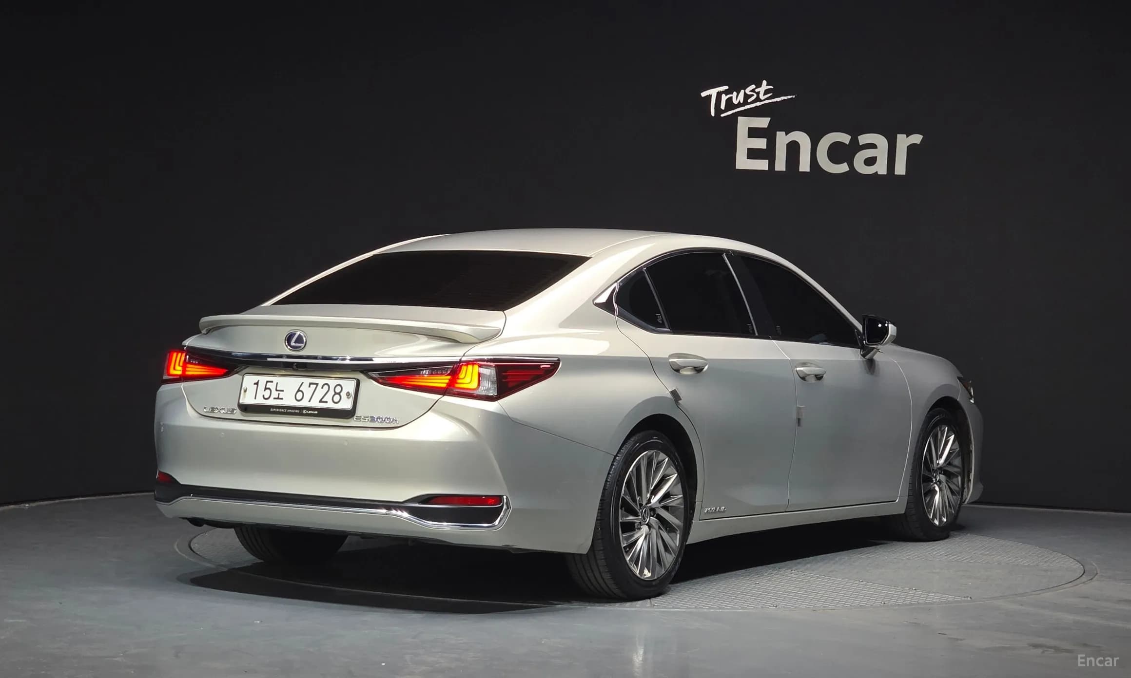 ES300h 7th Generation