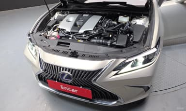 ES300h 7th Generation