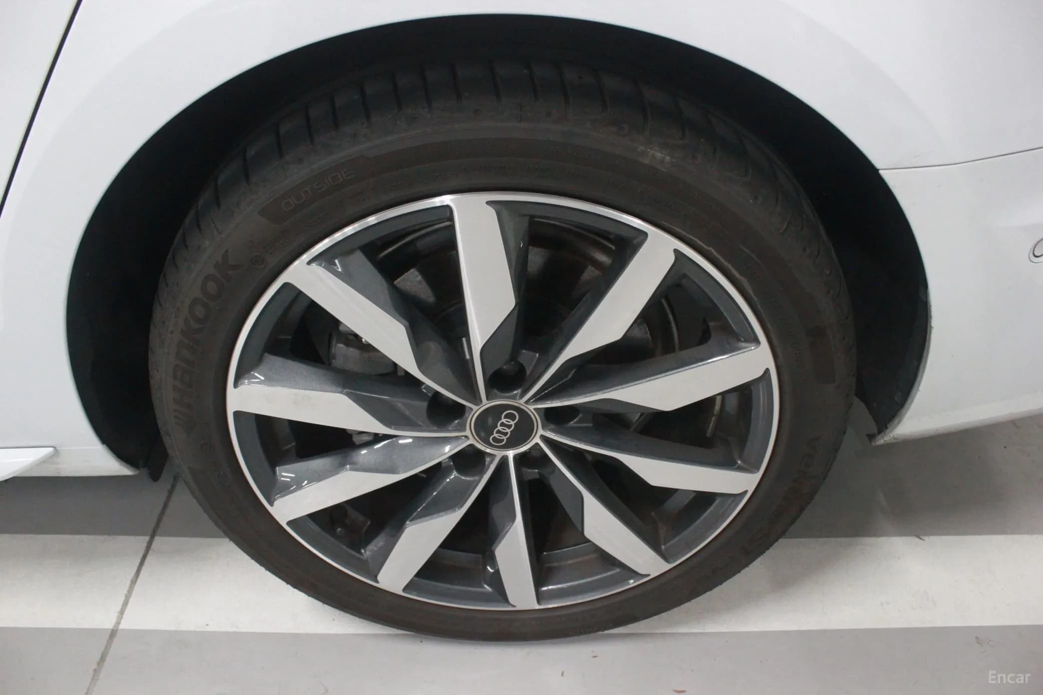 A4 (B9)