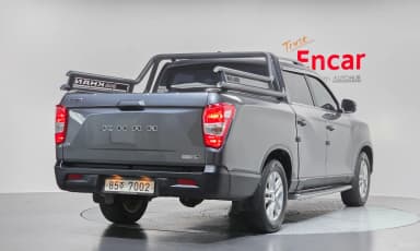 Rexton Sports Khan