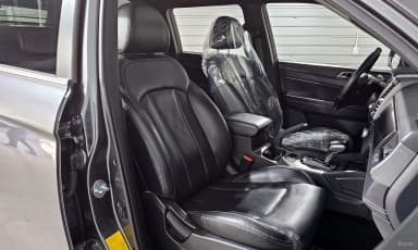 Rexton Sports Khan