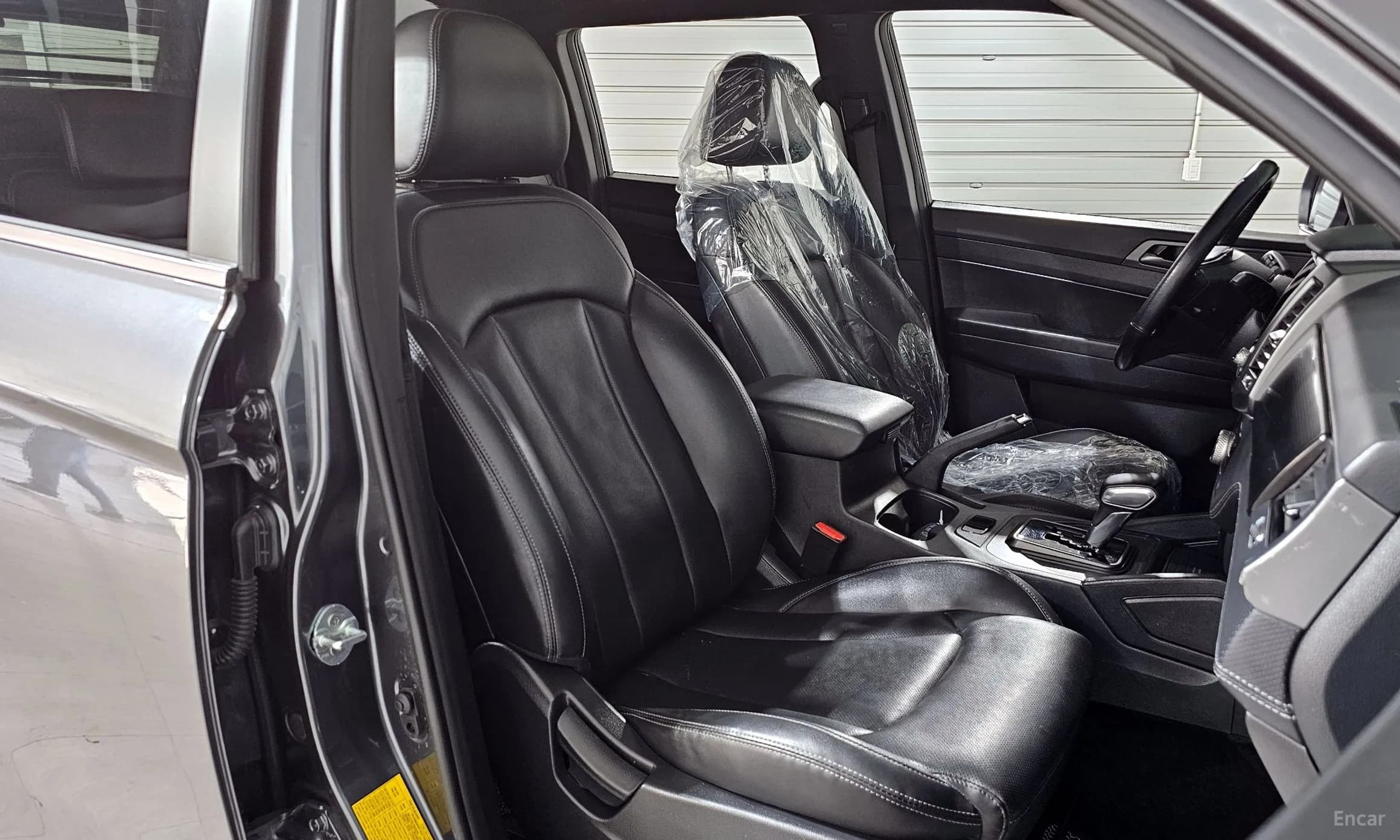 Rexton Sports Khan
