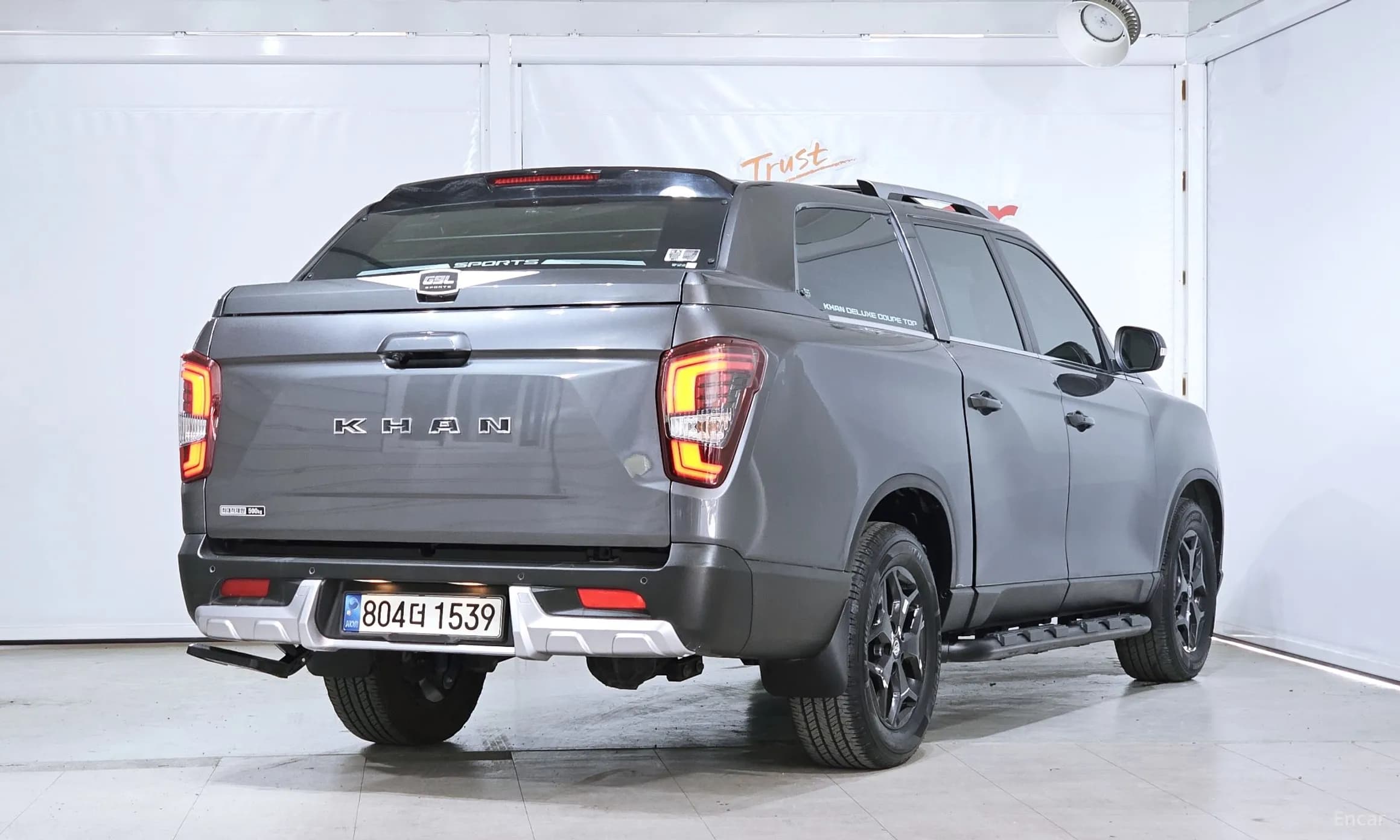 Rexton Sports Khan
