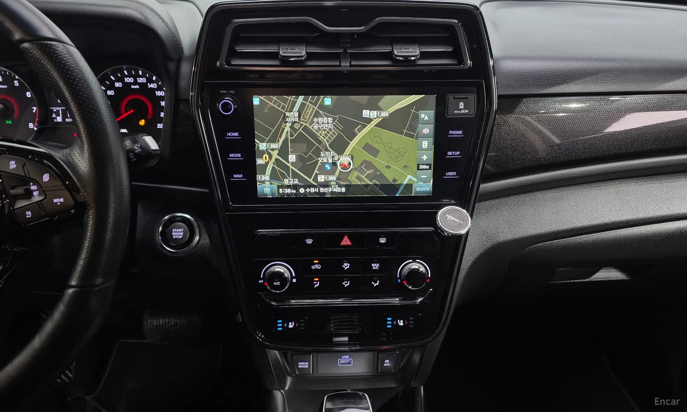 Berry New Tivoli