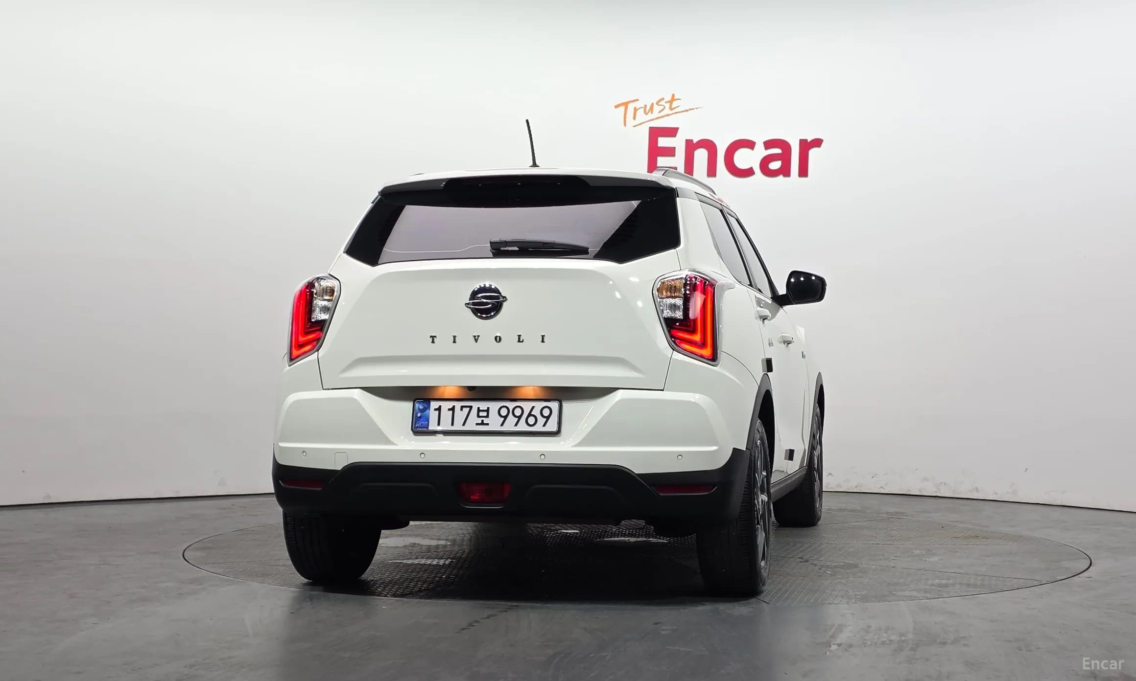 Berry New Tivoli