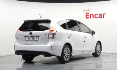 Prius V