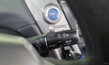 Prius V