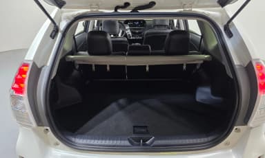 Prius V