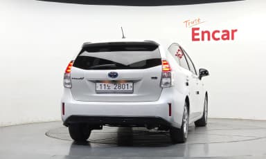 Prius V