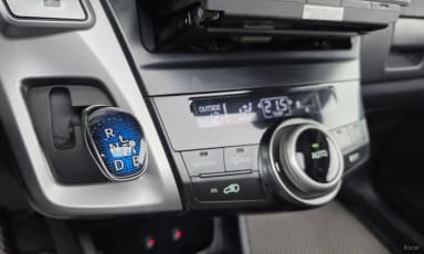 Prius V