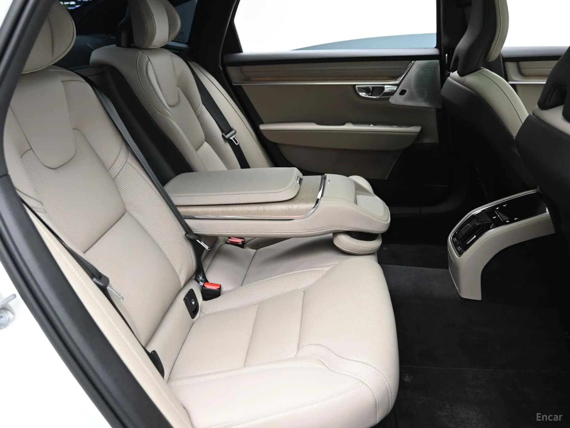 S90