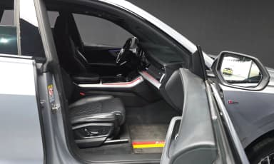 Q8 (4M)