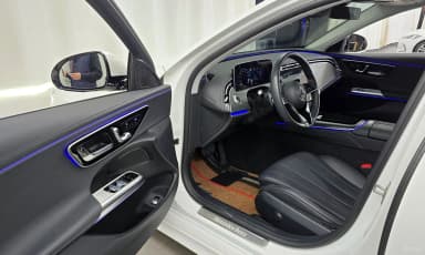 E-Class W214