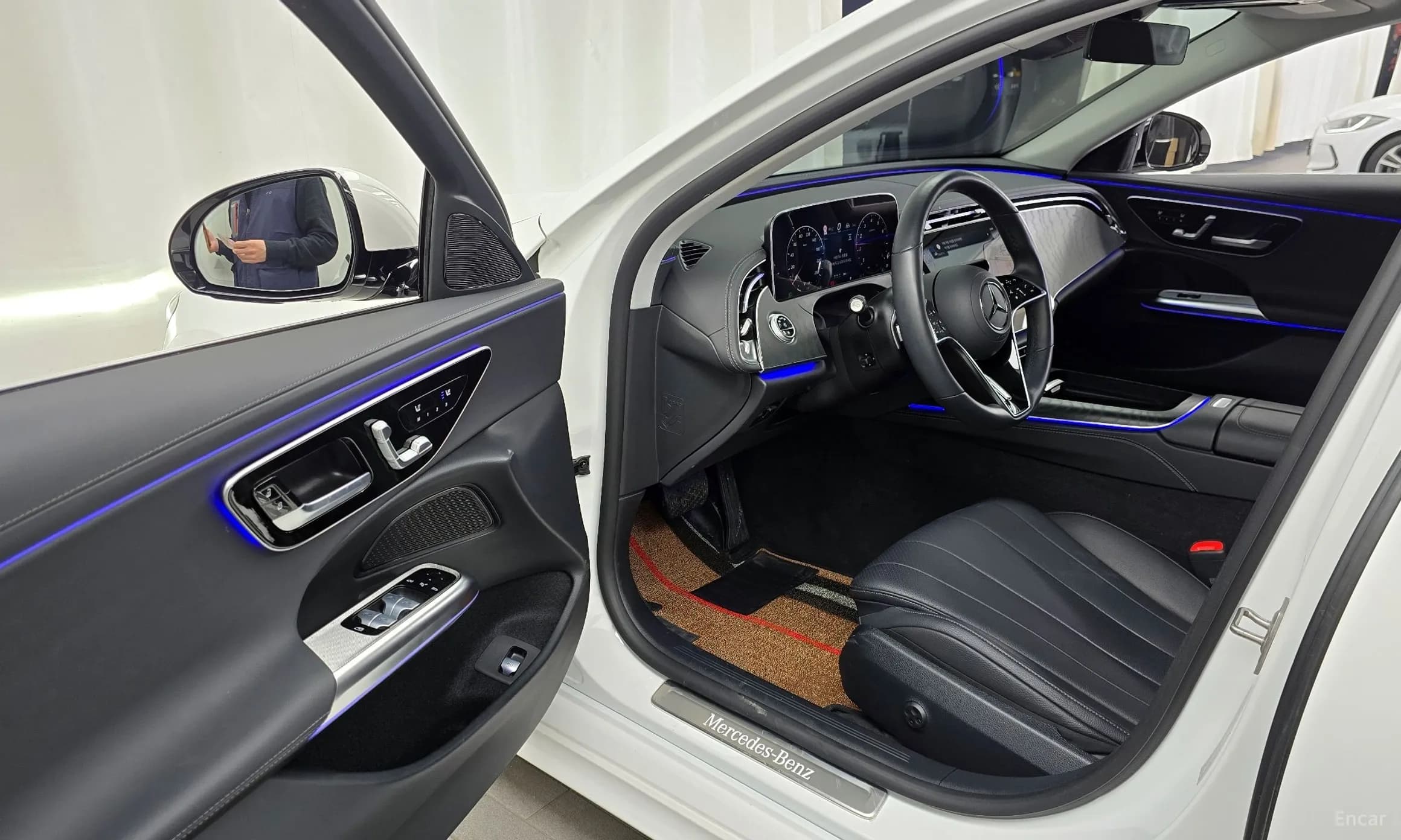 E-Class W214