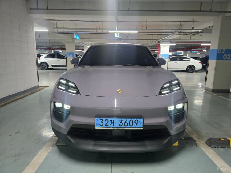 Macan EV