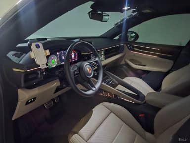 Macan EV