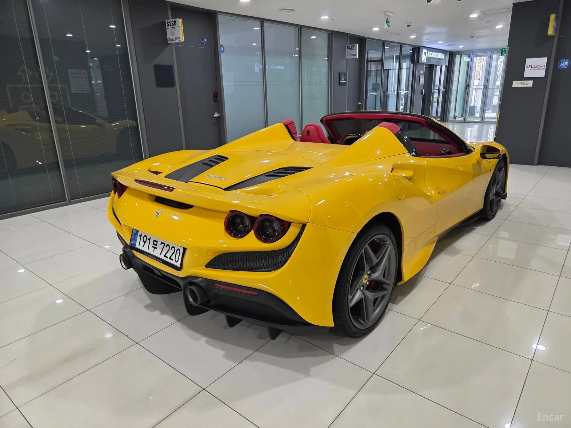 F8 Spider