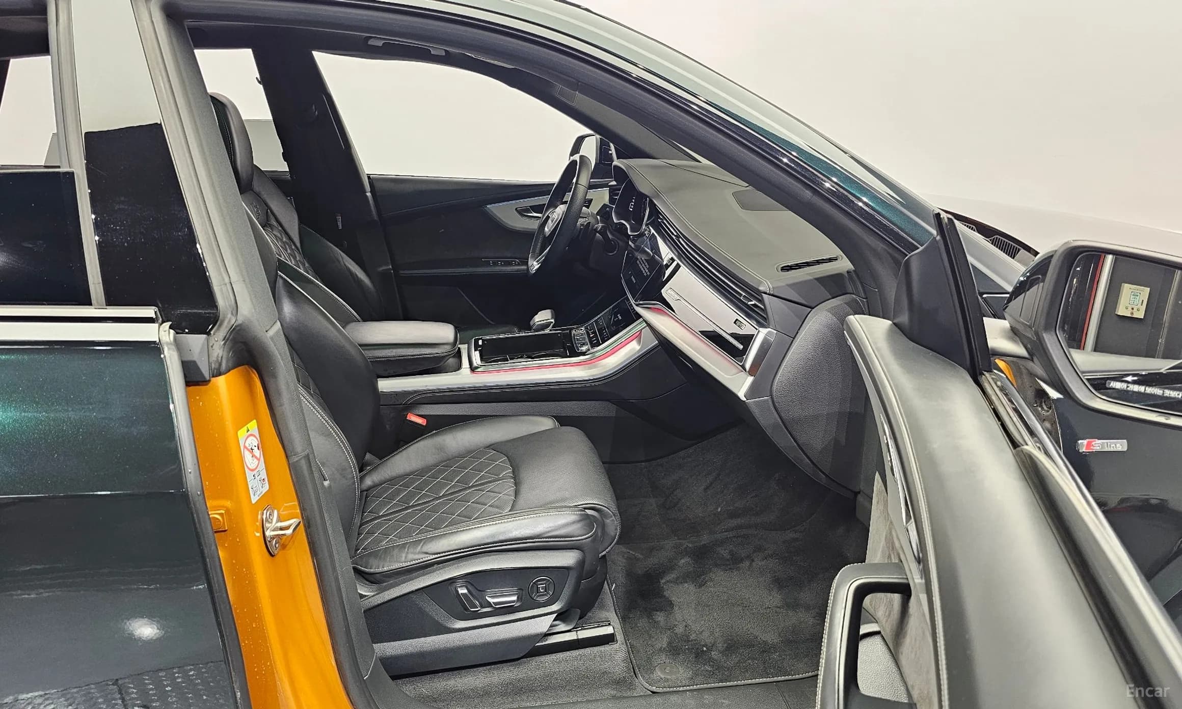 Q8 (4M)